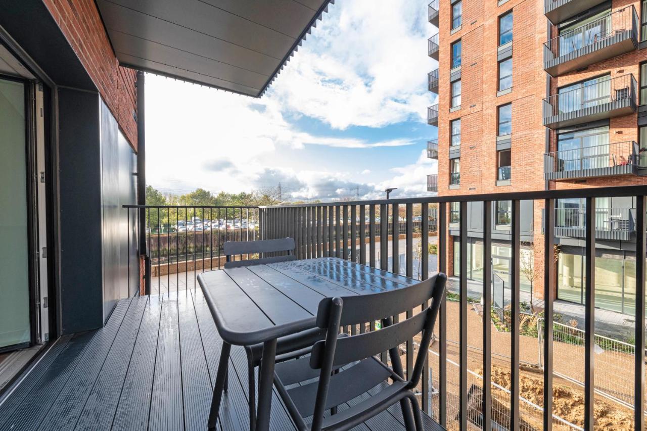 Stayo Apartments Barking Wharf Лондон Екстериор снимка